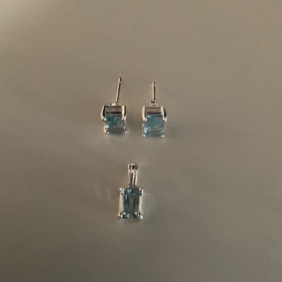 Aquamarine Small Pendant and Earring Set - Picture 3 of 3